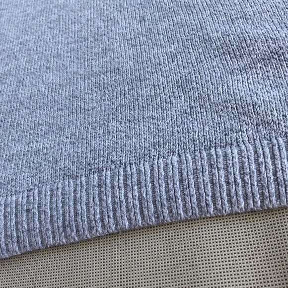 Heather Gray Knit Sweatet - Picture 2 of 3